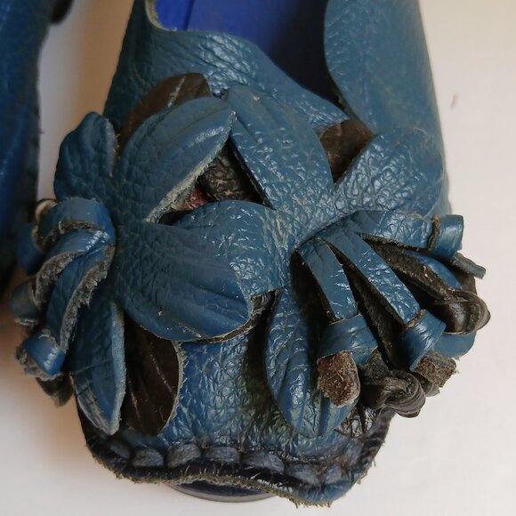 Vintage Handcrafted Blue Leather 3D Flower Slip-On Lug Sole Moccasins  Sz 7 - Picture 5 of 12